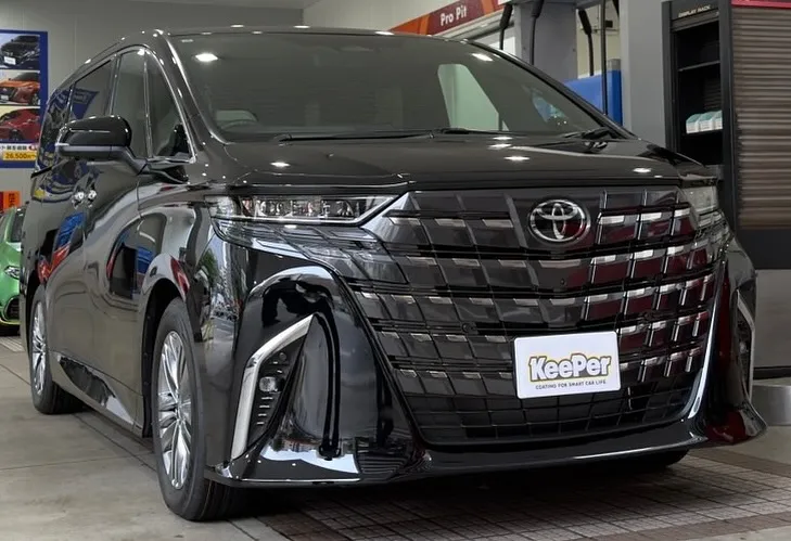 今回施工させて頂いたお車はトヨタアルファードです！✨